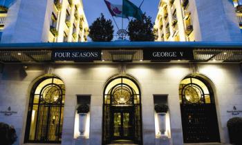 L'Ice Lounge s'invite dans la cour du Four Seasons Paris