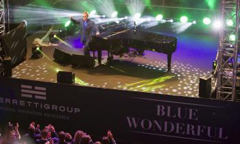 Elton John en concert privé au Yacht Club de Monaco