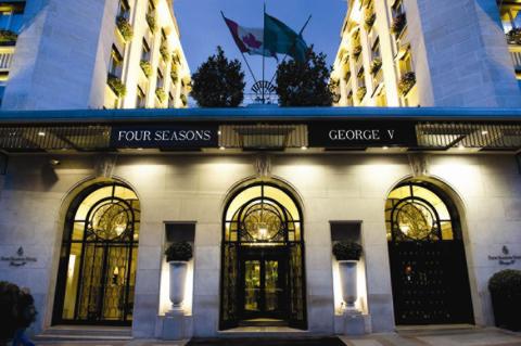 L'Ice Lounge s'invite dans la cour du Four Seasons Paris