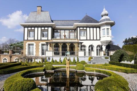 Une villa manoir Art Nouveau, en lisière de la forêt Brabant Wallonne