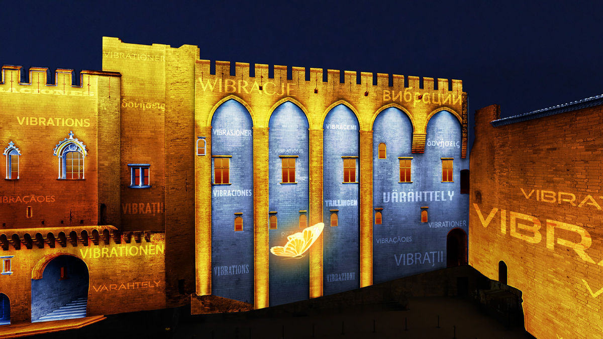Avignon show Vibrations sur les façades