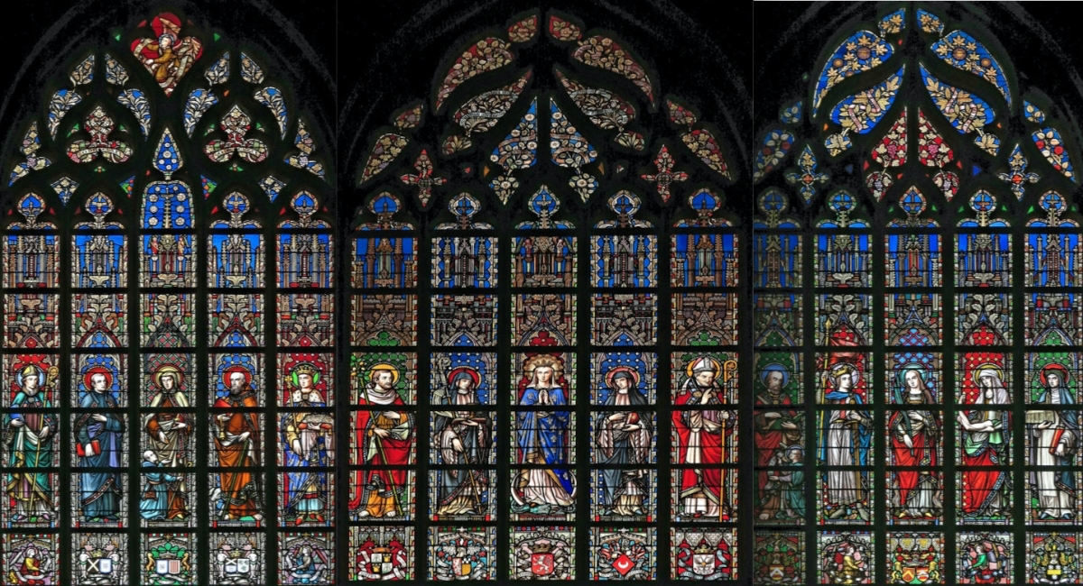 Bruxelles, église Notre-Dame du Sablon panneaux de vitraux complets