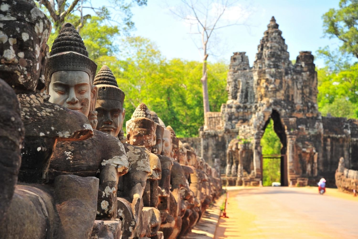 Cambodge temple d'Angkor cour intérieure