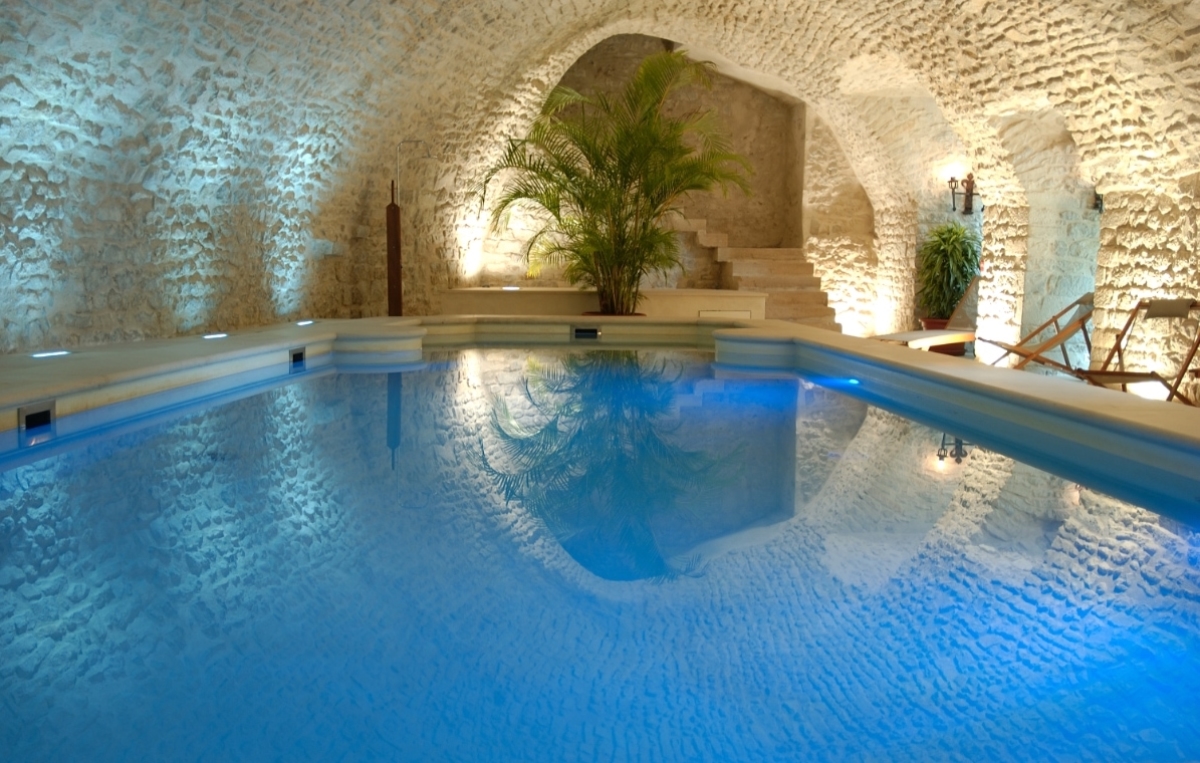 Château de Vault-de-Lugny piscine