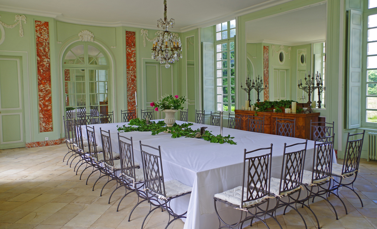 Château de Villers-Bocage dining room- Normandy