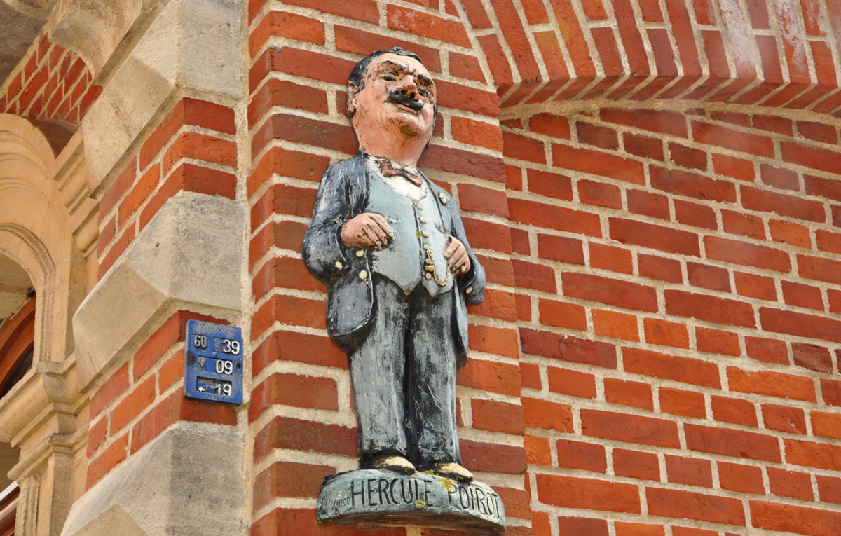 Ellezelles statue of Hercule Poirot