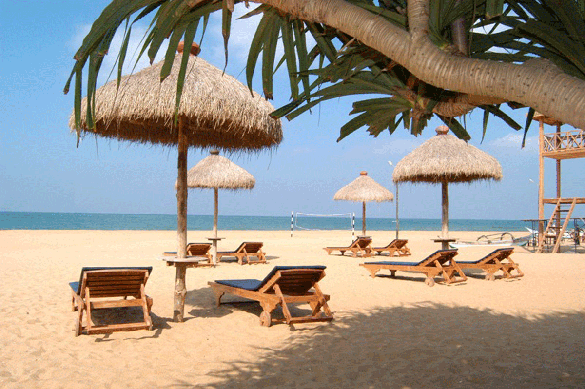 Paradise beach of Mount Lavinia hotel - Sri Lanka