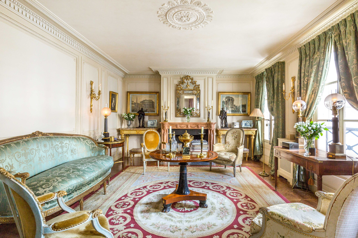 Hôtel particulier Directoire Paris living room