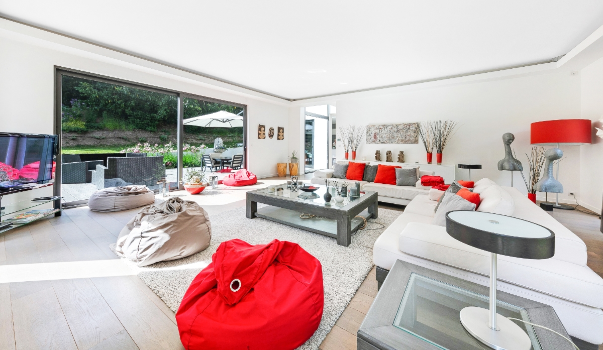La Celle-Saint-Cloud architect's house living room