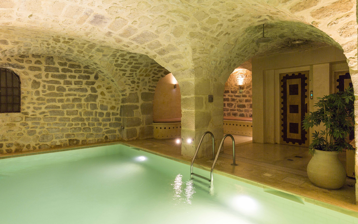 Maison Renaissance à Paris, piscine en sous-sol