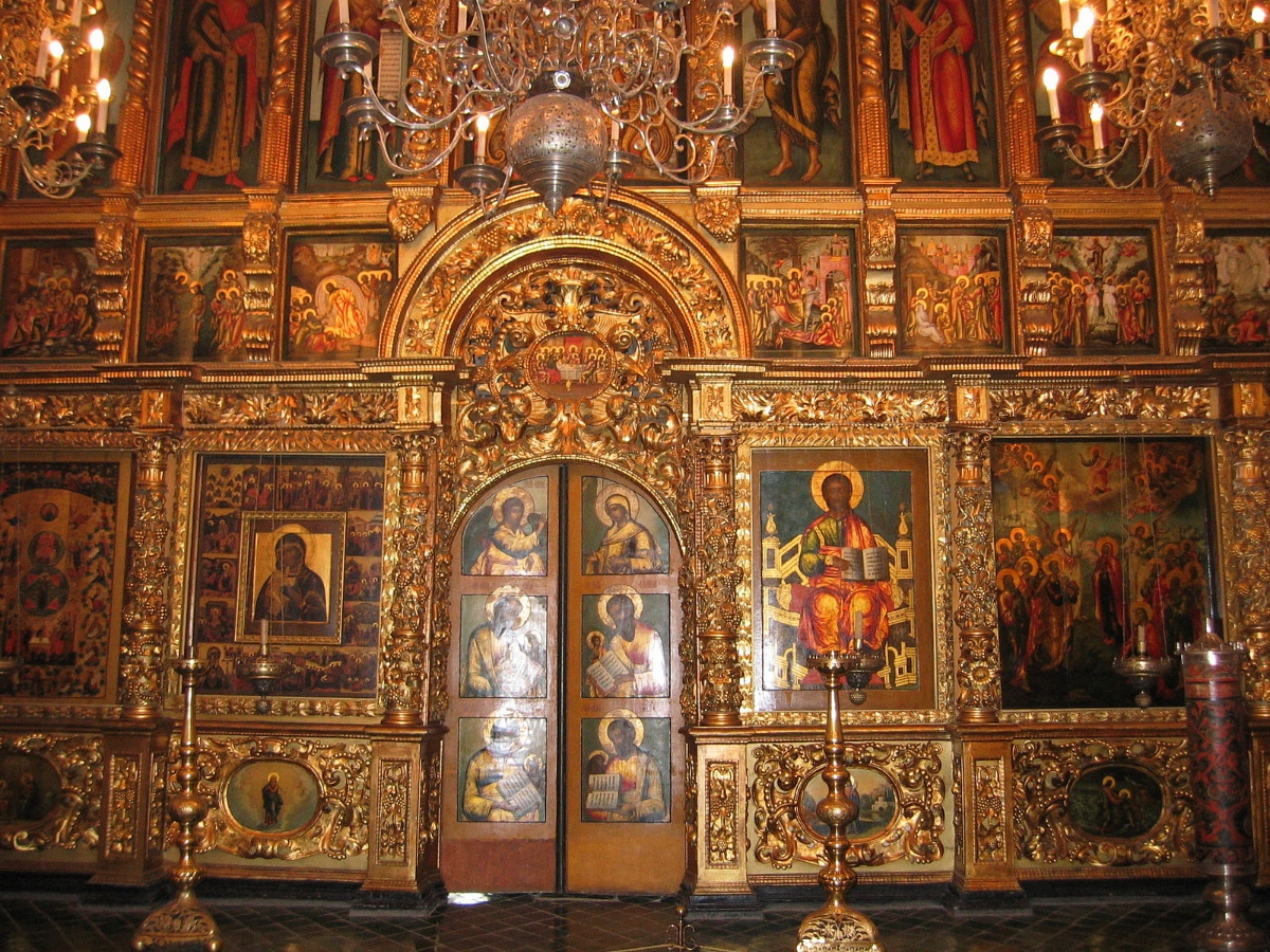 Moscou intérieur d'une église du Kremlin