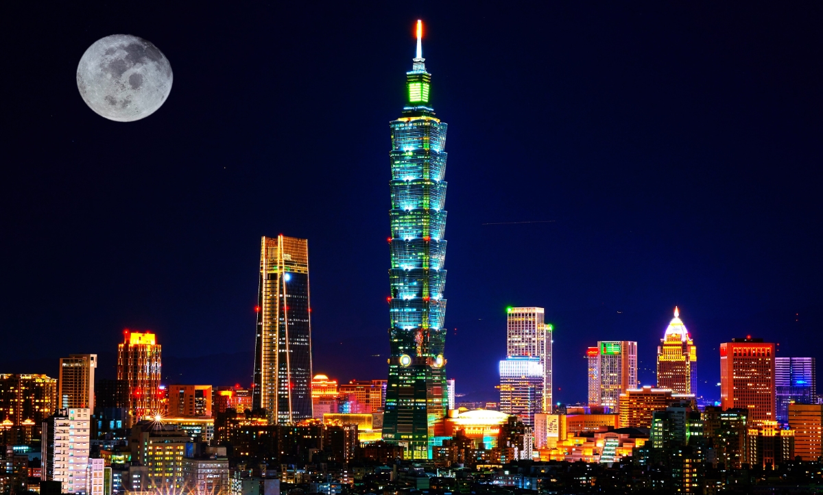Taipei night skyline 