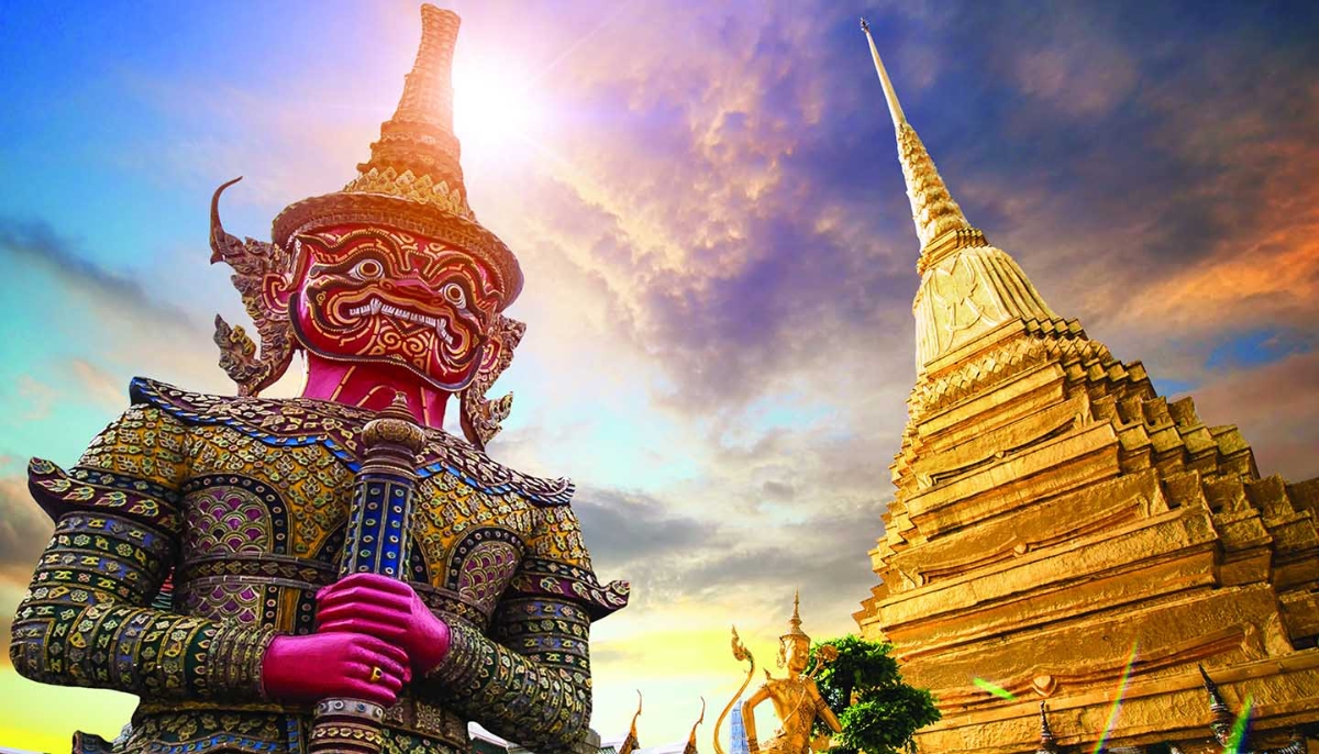 Thailand Bangkok Royal Palace sculptures