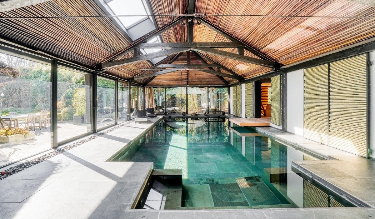 Villa à Uccle, en Belgique, piscine intérieure
