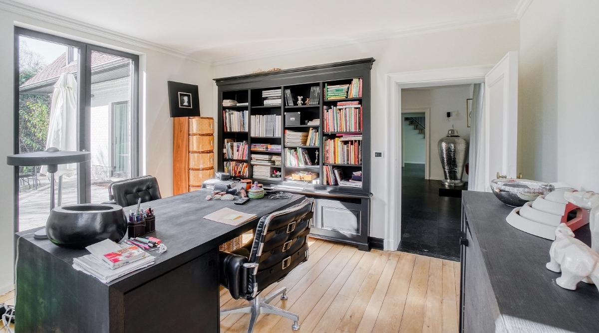 Villa in Uccle, in Belgium, office library