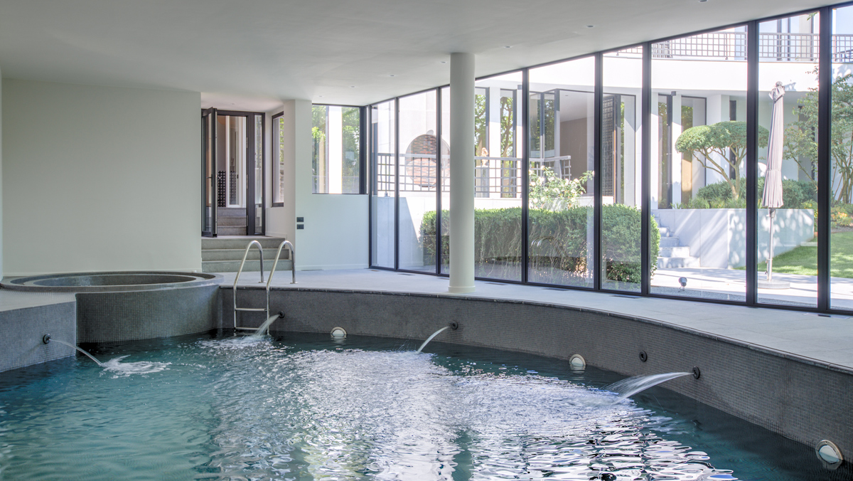 Futuristc villa in Antwerp pool - Belgium