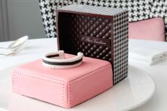 Le Top 10 des bûches de Noël des palaces parisiens