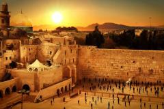 Surgie du passé, Jérusalem, la ville sainte, d'or et de lumière