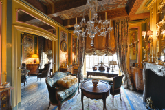 Une maison de ville baroque, sur les canaux d'Amsterdam