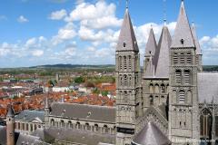 Carte postale de Tournai, la cité wallone aux 5 clochers