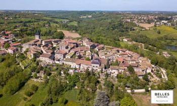 Plus beaux villages de France : Pérouges, la cité médiévale de l'Ain