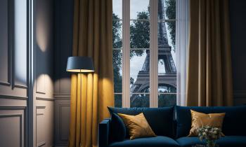 Un appartement avec une vue sur la tour Eiffel