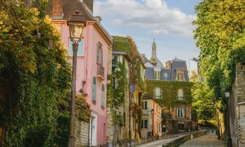 L'une des rues les plus chères de Paris, à Montmartre.