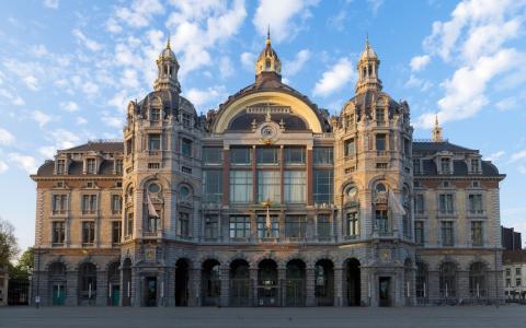 Gare d'Anvers, un monument historique Art Nouveau