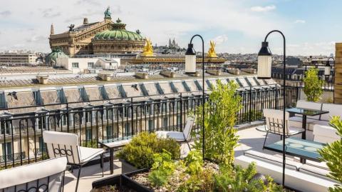 Room service : 3 hôtels 5 étoiles qui renouvellent l'hôtellerie parisienne