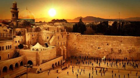 Surgie du passé, Jérusalem, la ville sainte, d'or et de lumière
