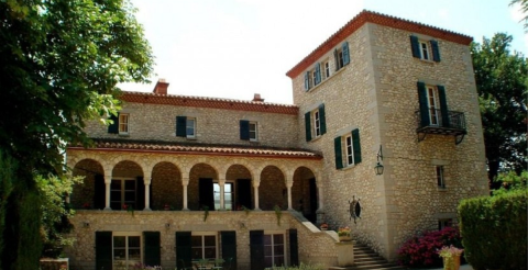 7 propriétés uniques en pierre au cœur du Languedoc-Roussillon