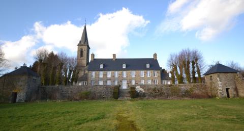 Un élégant prieuré au cœur d'une nature préservée, dans l'Orne