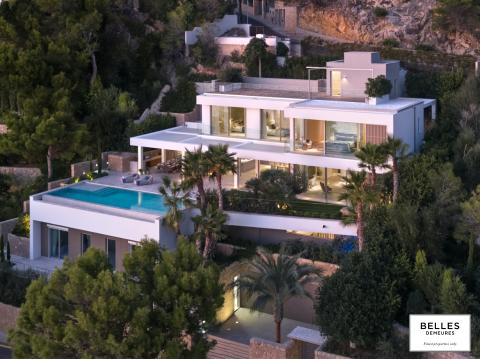 Une villa aux formes cubistes, au sud de l'île de Majorque