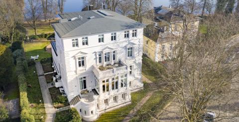 Une villa Renaissance sur les bords de l'Alster, à Hambourg