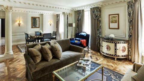 <em>Modifier Article</em> The Dorchester Hotel, un palace londonien face à Hyde Park