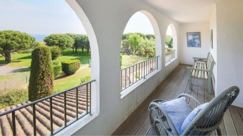 <em>Modifier Article</em> Appartement à Saint-Tropez, la vitrine de l’hyper luxe