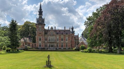 <em>Modifier Article</em> Château en Belgique, la noblesse foncière d'outre-Quiévrain