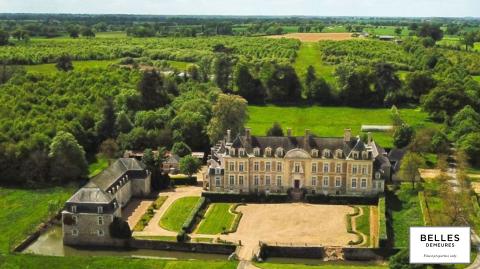 <em>Modifier Article</em> Château dans les Pays de la Loire, un pied-à-terre au charme intemporel