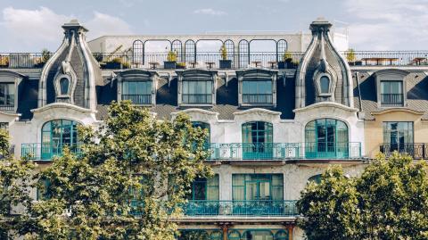<em>Modifier Article</em> Room service : 3 hôtels 5 étoiles qui renouvellent l'hôtellerie parisienne