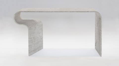 <em>Modifier Article</em> Thierry Lemaire signe les meubles en marbre pour M Éditions