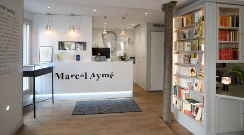 Hôtel Marcel Aymé lobby