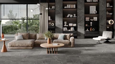 Le carrelage effet pierre naturelle, un revêtement de sol qui fait rimer esthétique raffinée et practicité au quotidien. Crédit visuel : Réflex boutique 