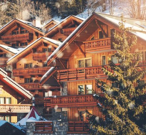 Chalets à Meribel station de ski dans les Alpes, France 