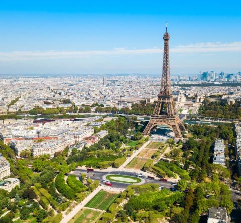 Le marché francilien concentre 30 % des transactions de l’immobilier de prestige. © saiko3p – Getty Images